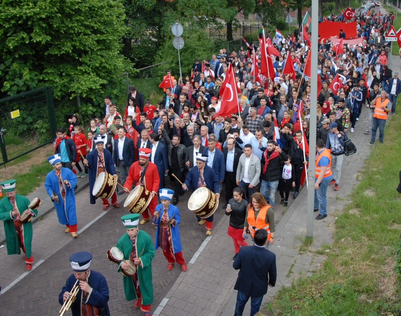 Arnhem Türk günü yürüyüşü