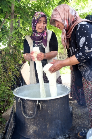 Çeçil Peyniri 