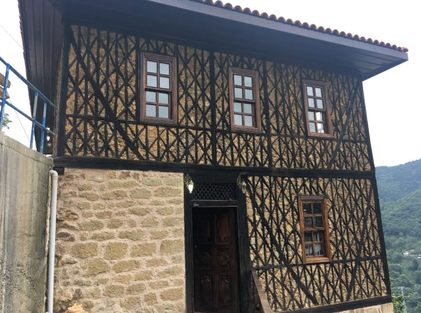 Tarihi yapı