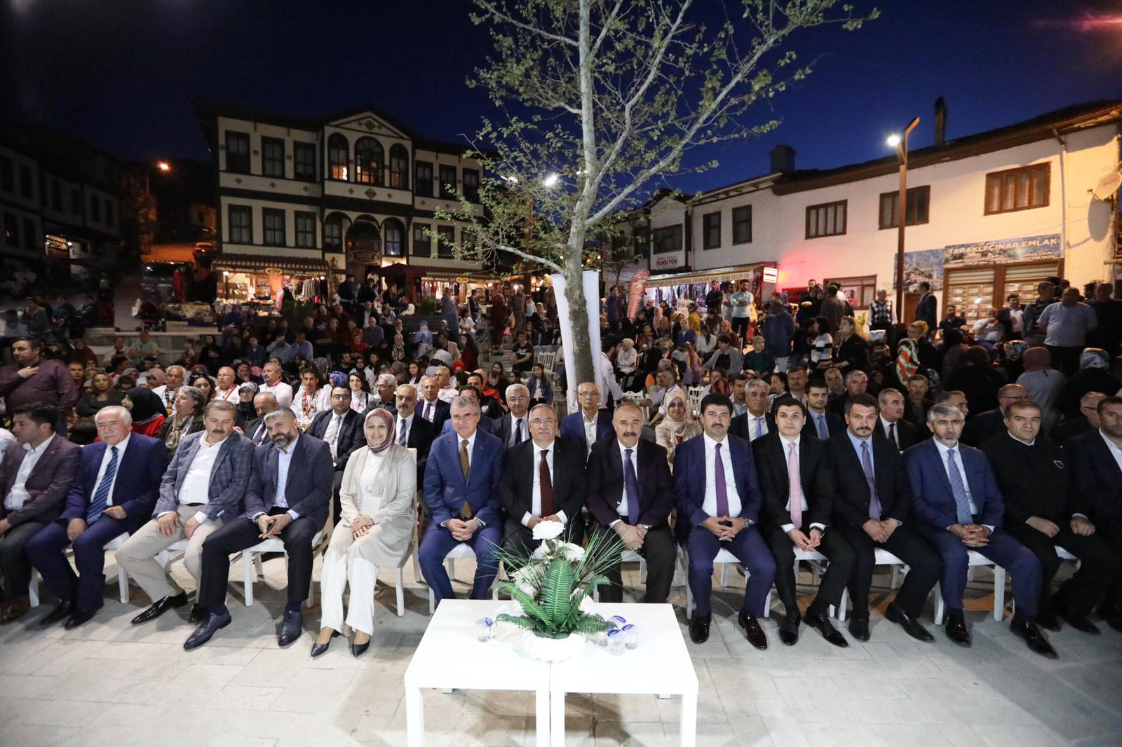 Taraklı
