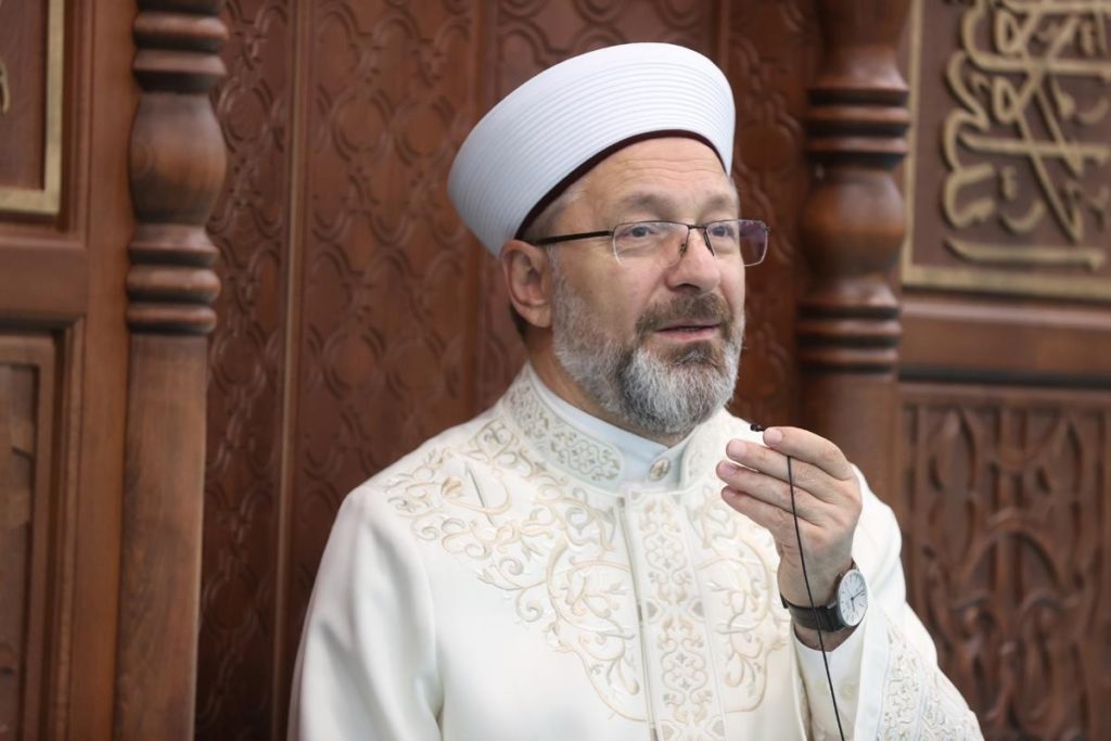 Diyanet İşleri Başkanı Erbaş gurbetçilerle bir araya geldi