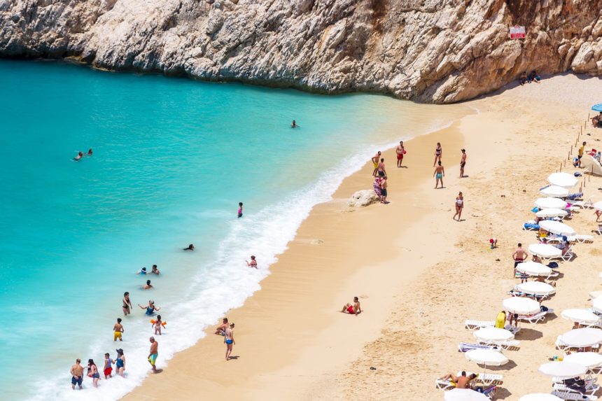 Bir Alman Türkiye'de bakın kaç Euro'ya tatil yapabiliyor