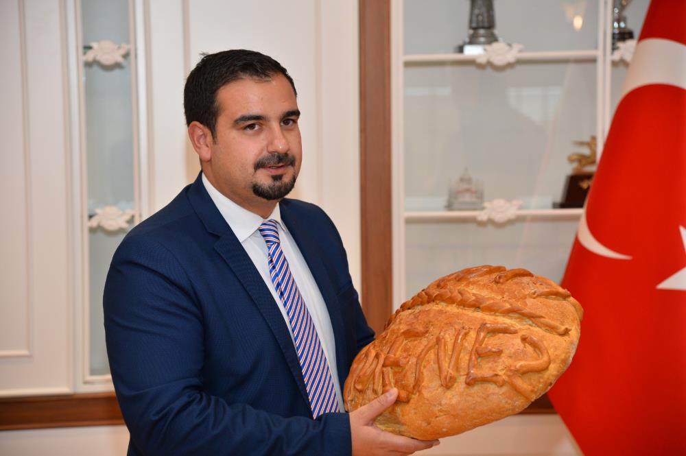 Fransız belediye başkanının Vakfıkebir ekmeği şaşkınlığı