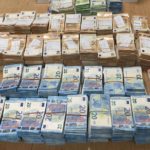Bulgaristan Türkiye’ye giden araçta 1 milyon Euro yakalandı