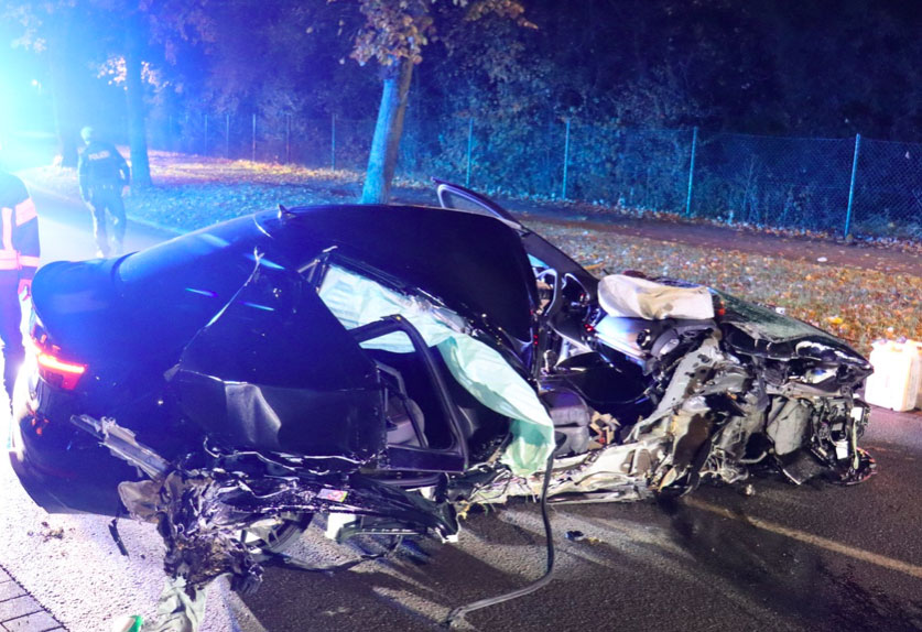 Sürücü kendi kaşındı: 41 bin Euro'luk hasar