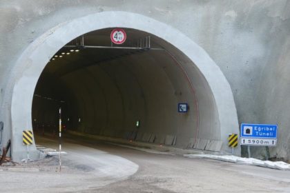 Türkiye’nin en uzun 3. tüneli kar düştüğünde tek tüpten hizmete açılacak