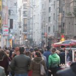 Türkiye'de kalabalık yerlerden uzak durun uyarısı