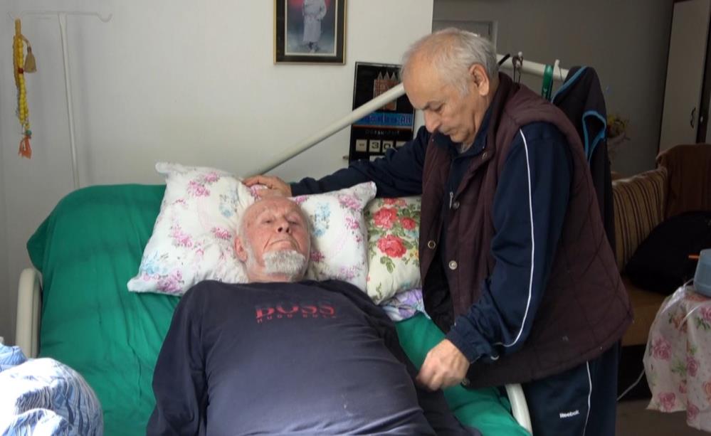 90 yaşındaki gurbetçi, birikimini depremzedelere bağışladı