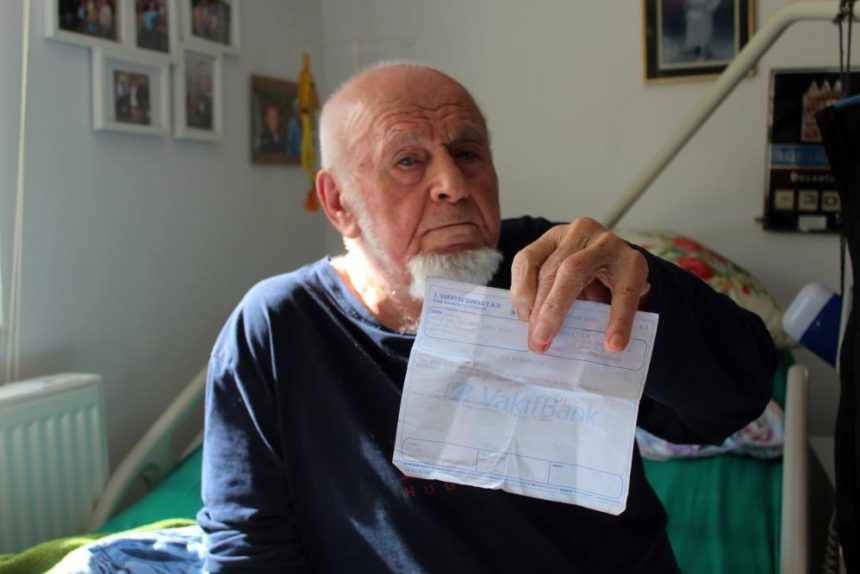 90 yaşındaki gurbetçi, birikimini depremzedelere bağışladı