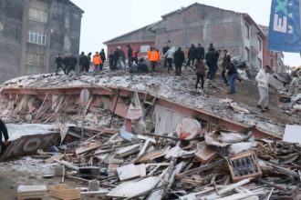 Malatya’da 140’ın üzerinde bina çöktü, onlarca ölü var
