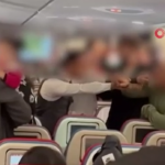 THY uçağında yolcular arasında kavga