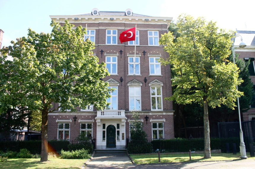 Yurtdışındaki Türk vatandaşlarına önemli hatırlatma
