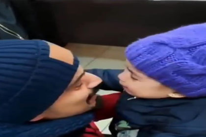 Baba ve kızın kavuşma anını görünce ağlayacaksınız