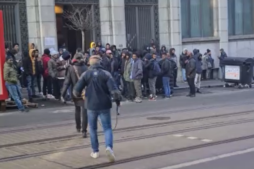 Belçika'da sığınmacılar sokağa atıldı