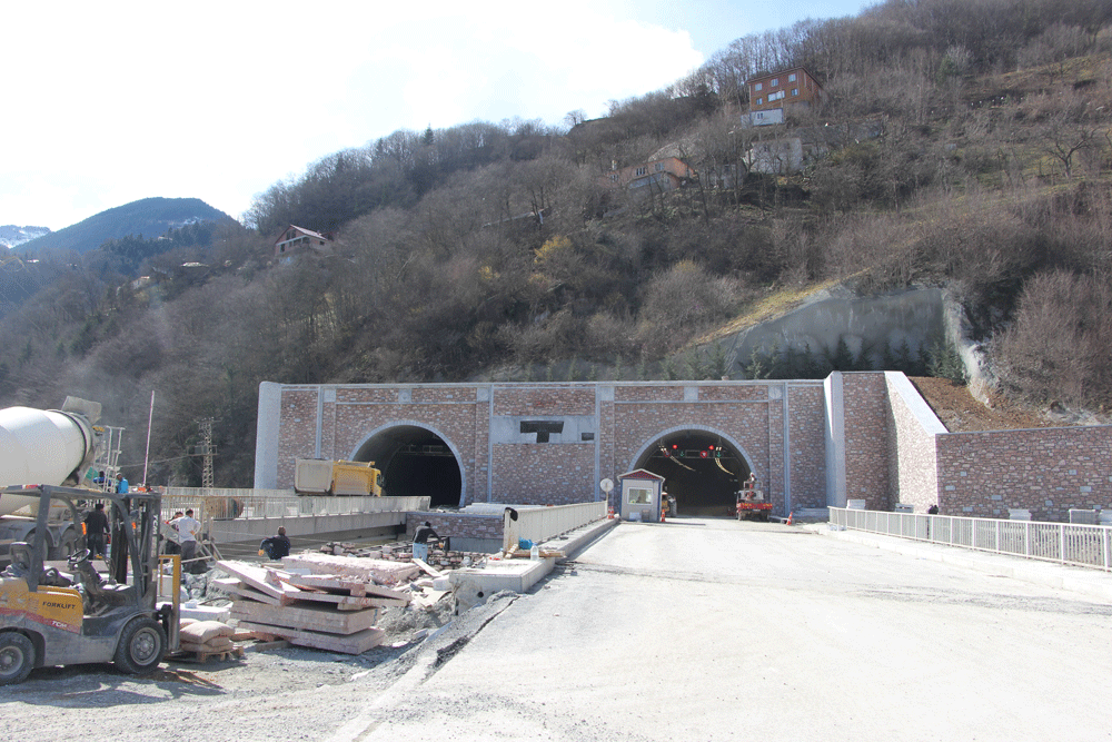 Avrupa’nın en uzun çift tüplü tüneli Türkiye’de
