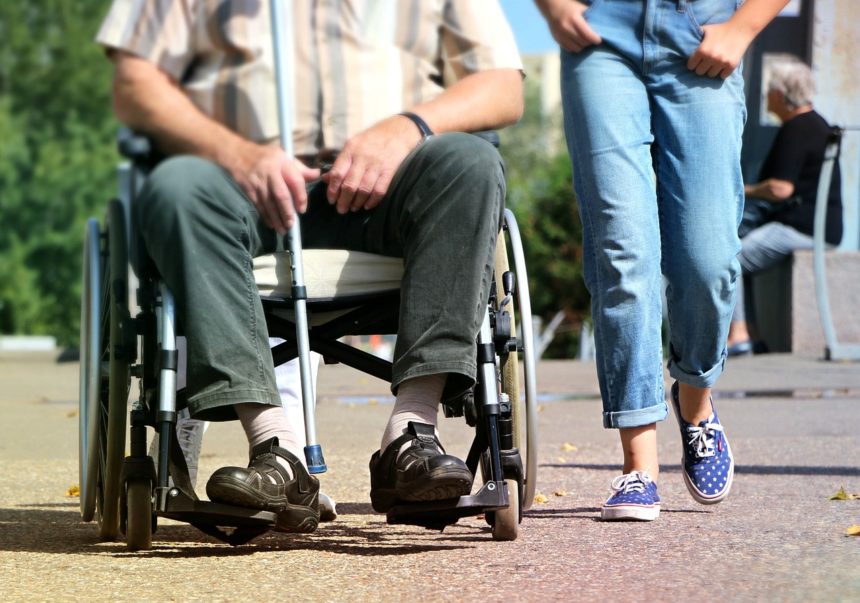 Engelli gurbetçilere ücretsiz ve indirimli ulaşım hakkı