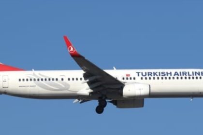 THY uçağı Antalya’ya acil iniş yaptı