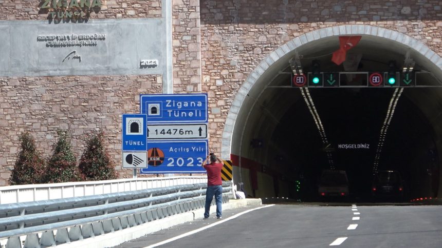 Türkiye'nin ve Avrupa'nın en uzun tüneli açıldı