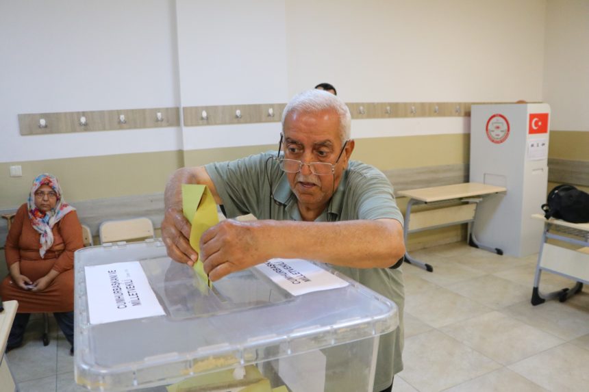 Yurtdışında oy verme süresi uzatıldı