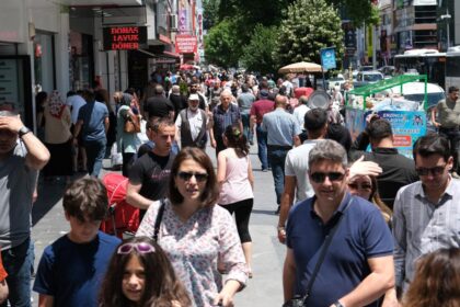 Bayram yoğunluğu gurbetçi akınıyla iki katına çıktı