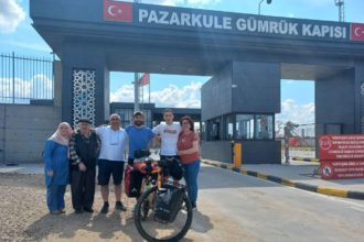 Gurbetçi genç Almanya’dan Edirne’ye bisikletiyle geldi