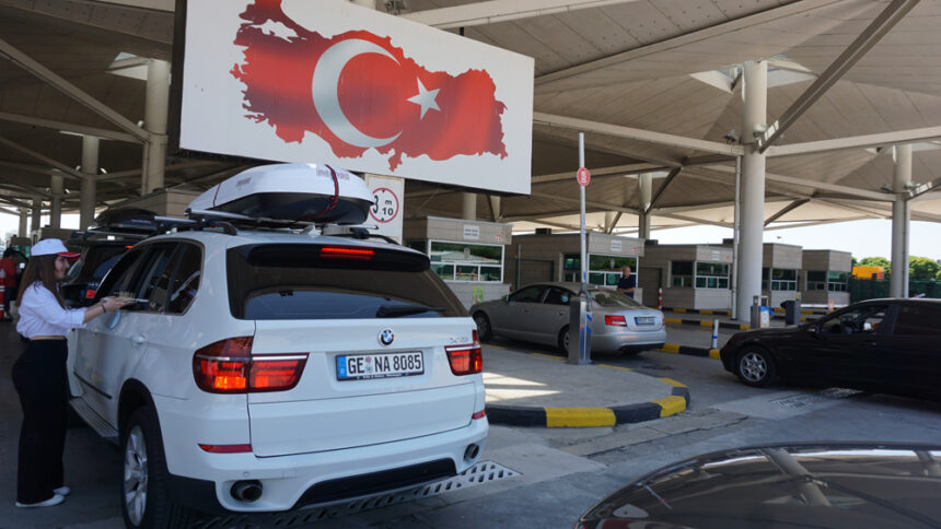 Kapıkule'de gurbetçilere ücretsiz hizmet