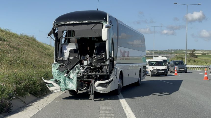 THY personelini taşıyan araç yaptı: 20’den fazla yaralı