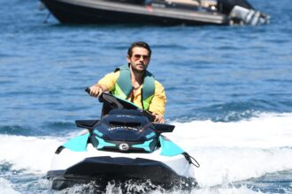 Cem Belevi'den jet-ski şov
