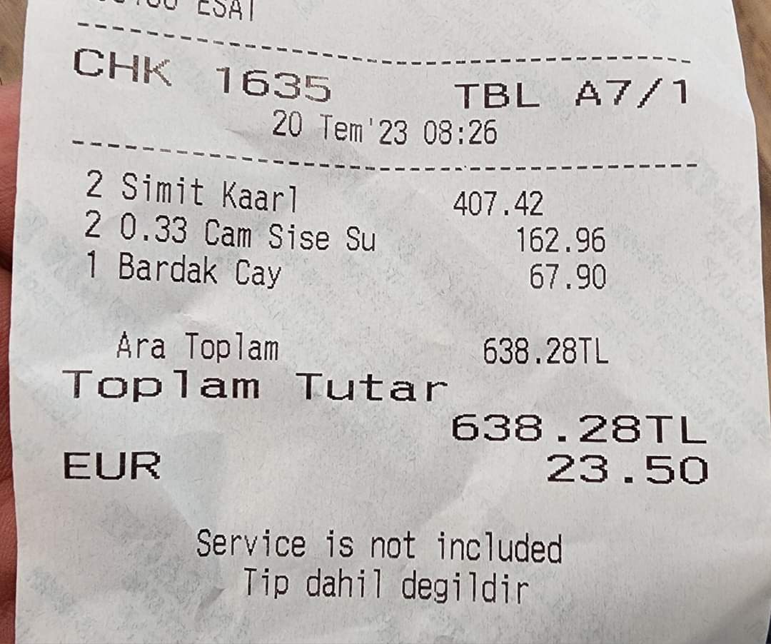 
Havalimanında bir simit ve bir çay bakın ne kadar