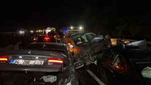 Zincirleme Trafik Kazası