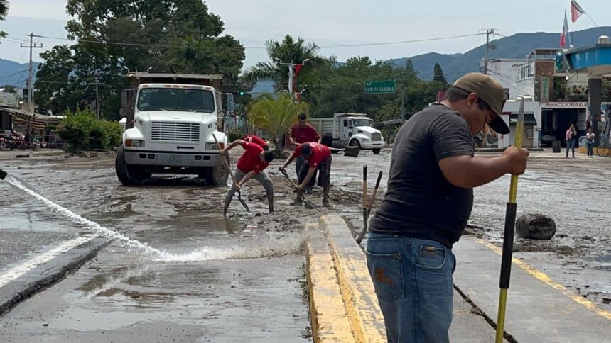 MEKSİKA'DA SEL: 8 ÖLÜ, 2 KAYIP