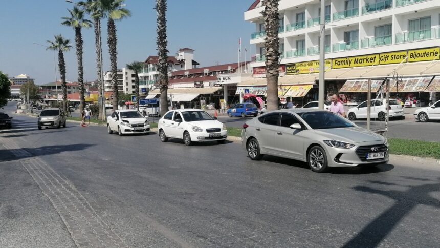 Antalya, yaya geçidi, zincirleme kaza