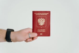 Ruslar Rus pasaportu